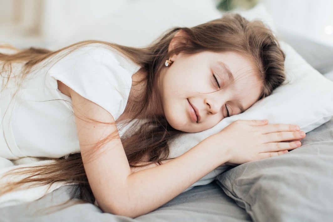 不眠症の治療には「セックス」が薬よりも効果的