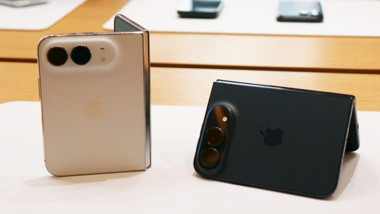 「iPhone Duo」を触ってみて感じたフリック入力への懸念とディスプレイの感動