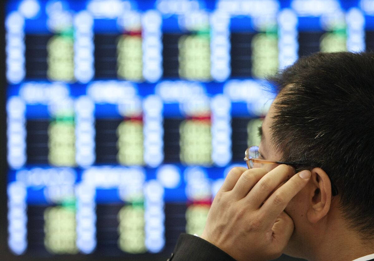 日本株にサプライズ決算の援軍、アナリスト予想の引き上げは海外超え