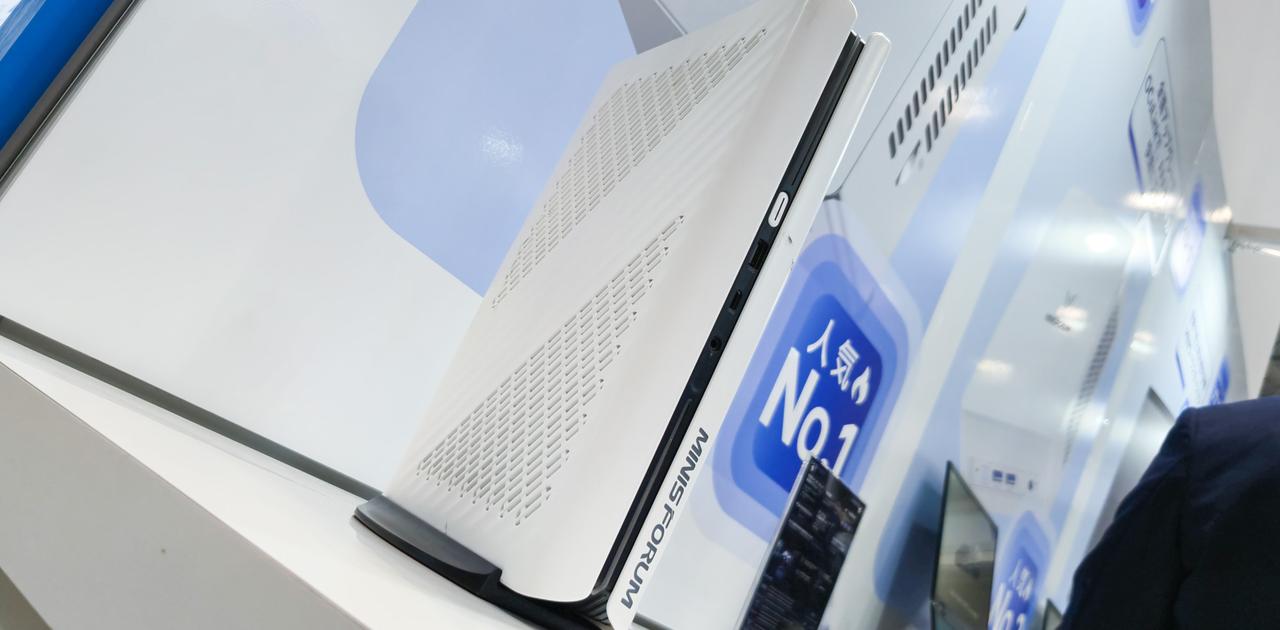 超ミニマルなゲーミングPC。スペックはしっかりハイエンド