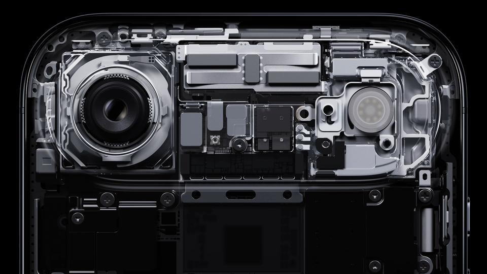 早くもiPhone Air、分解。リアルな中身が明らかに
