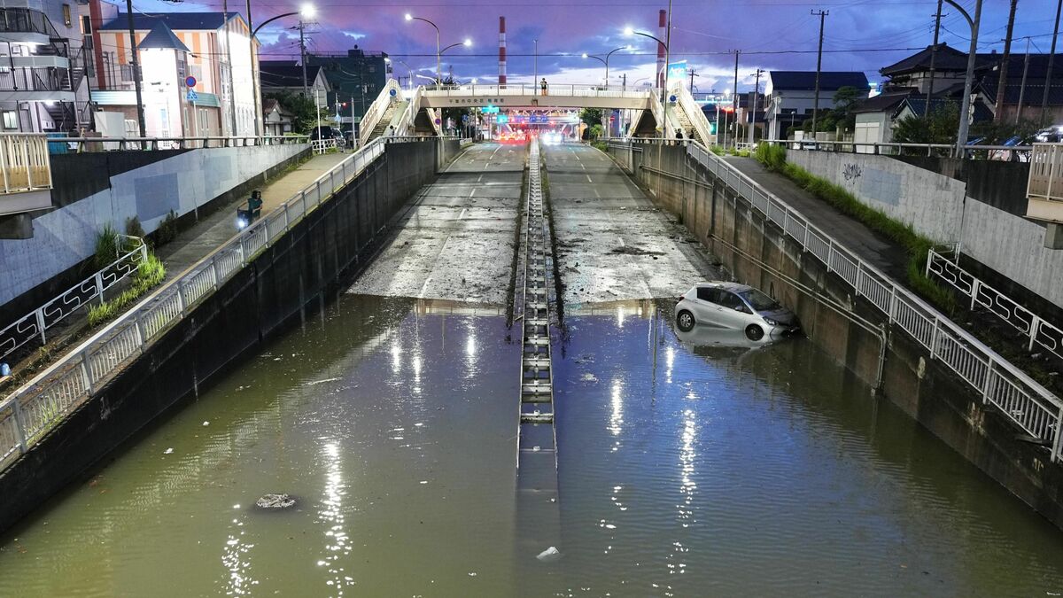 【千葉豪雨】ハザードマップ安全地域で自宅が水没…ローン半年で浸水被害の男性が語る「水災補償を外した代償」(1/4)