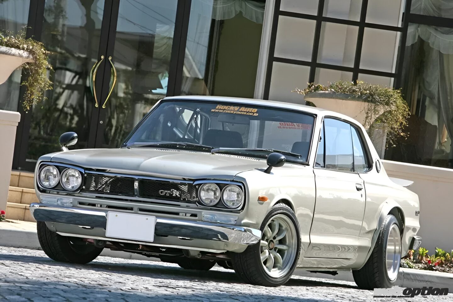 「外観は旧車、走りは現代」現代版ハコスカGT-R仕様が激アツすぎる!!
