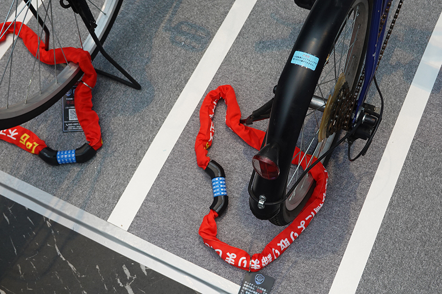 放置自転車は「勝手にロックしちゃう」 まさに実力行使のサービスがアピール強化 え、クルマも!?