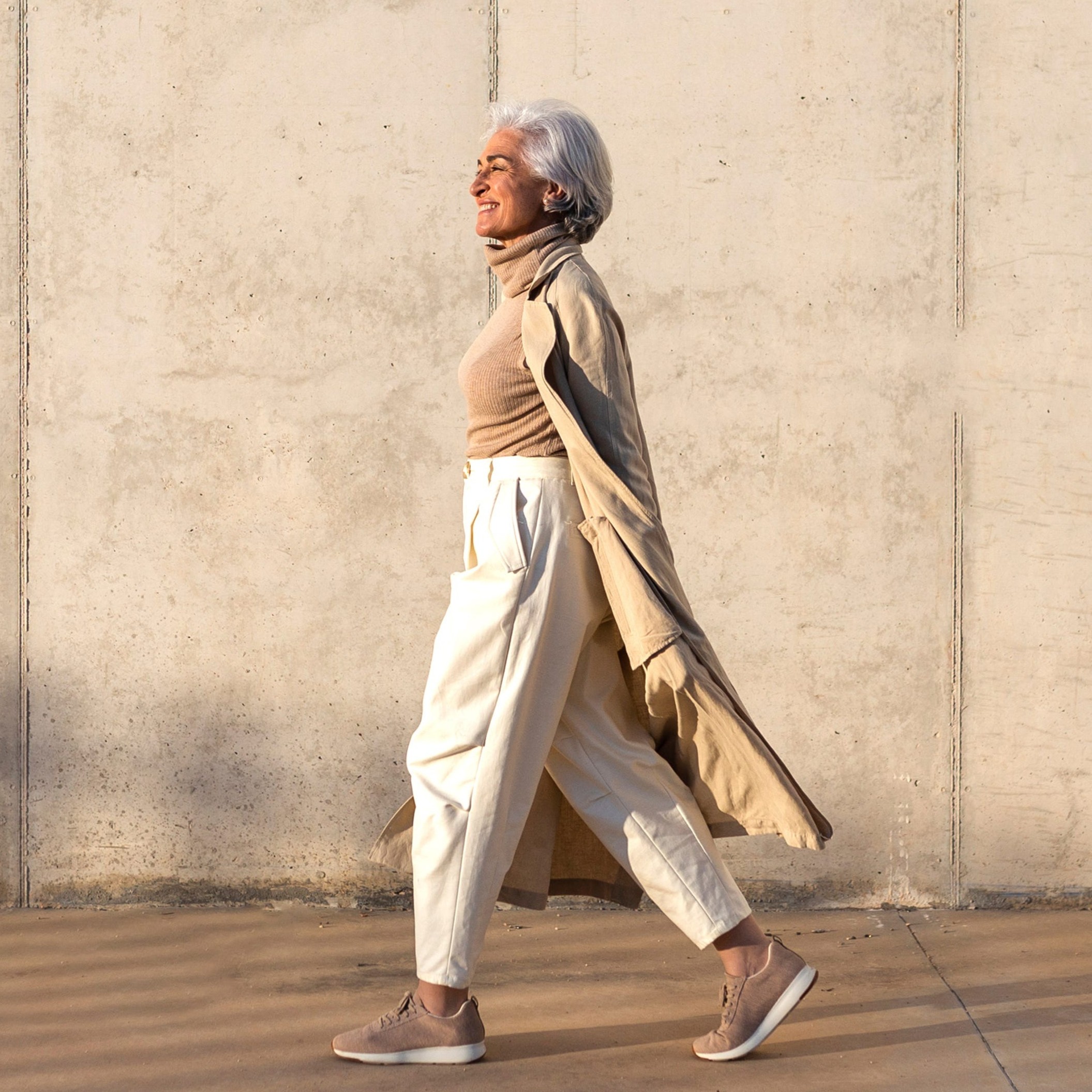 「週末の寝すぎ」はジャンクフードに匹敵！実年齢50代で体内年齢70代も…専門家が教える“若返る”科学的習慣（ウィメンズヘルス）