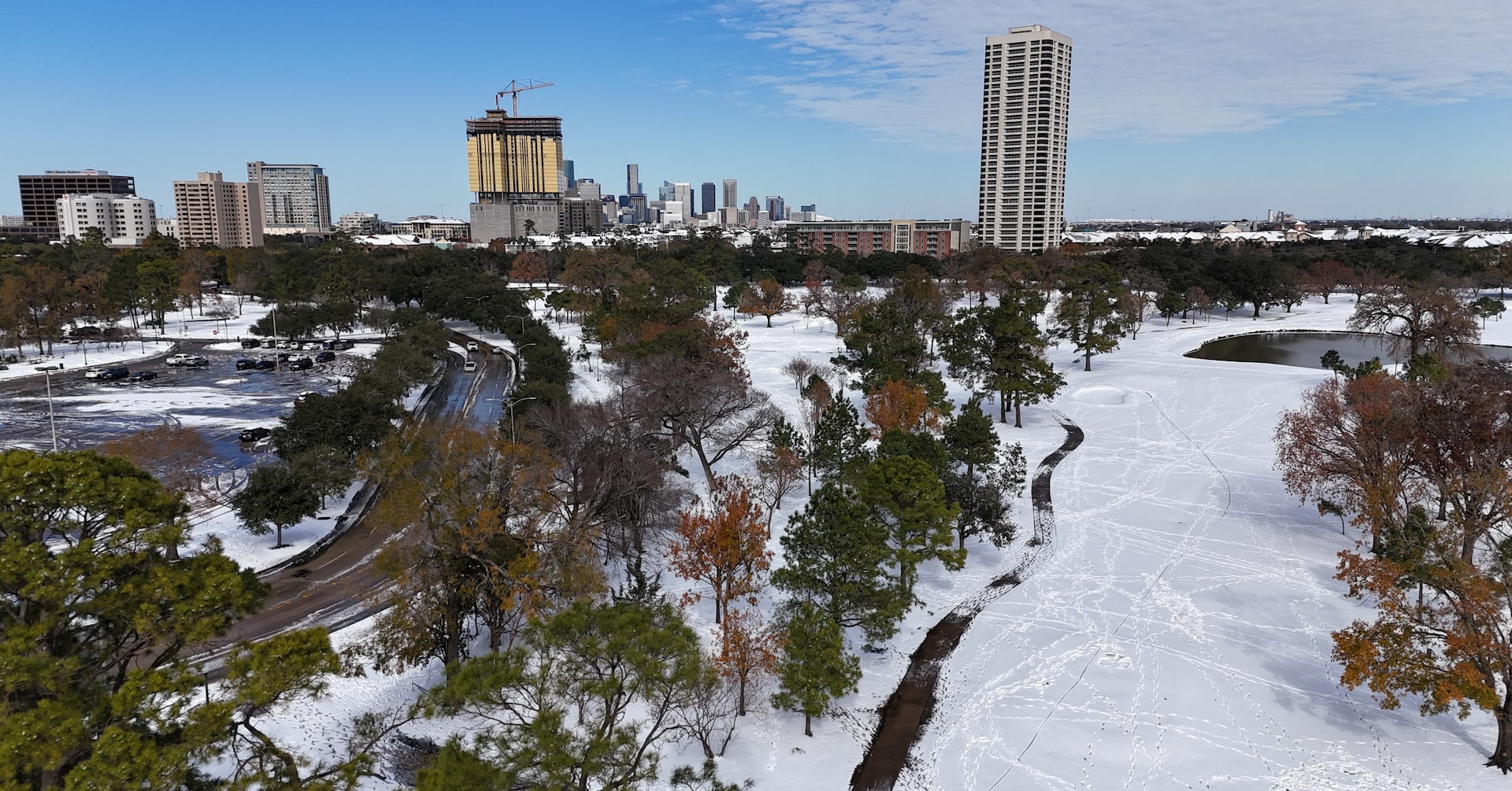 米南部、記録的寒波と吹雪で少なくとも12人死亡 9万戸超が停電