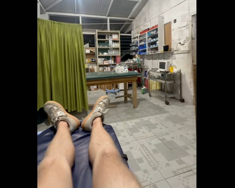 「恐ろしい...」キリバスの孤島で「体が制御不能」になった男性、島内唯一の病院での「治療動画」がSNSで話題に（ニューズウィーク日本版）