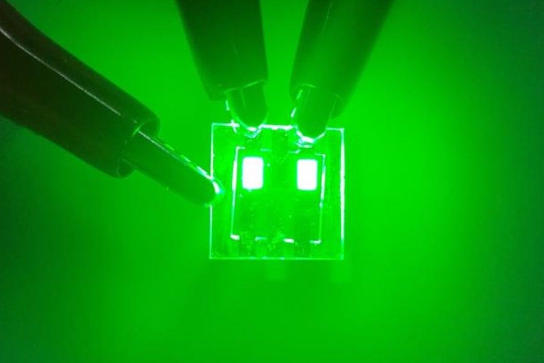 従来のLEDを時代遅れにする超高輝度「量子ロッドLED」がついに登場 (2/3)
