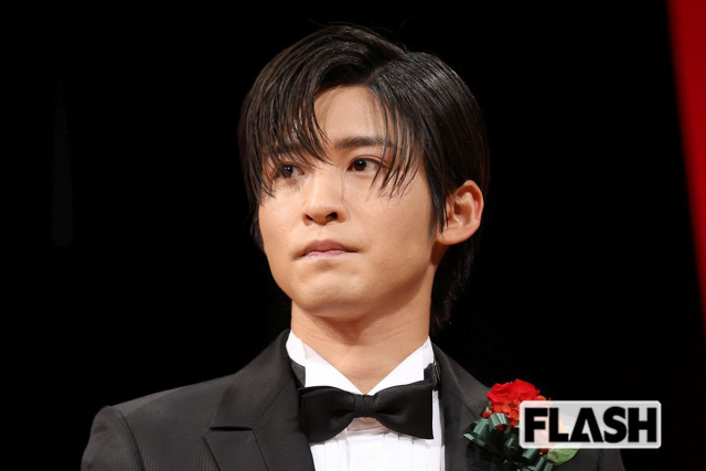 目黒蓮、体調不良で『それスノ』欠席…1年前にもあった療養騒動、グループ随一の多忙さにファンの心配（SmartFLASH）｜ｄメニューニュース