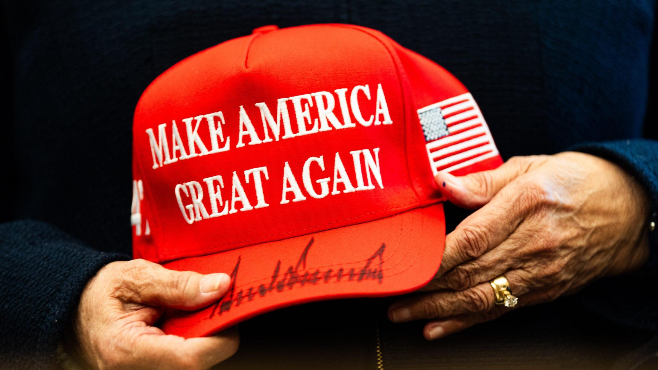 トランプ信者「MAGA」バブルの終焉─そのカルトからの脱出者が急増（クーリエ・ジャポン）