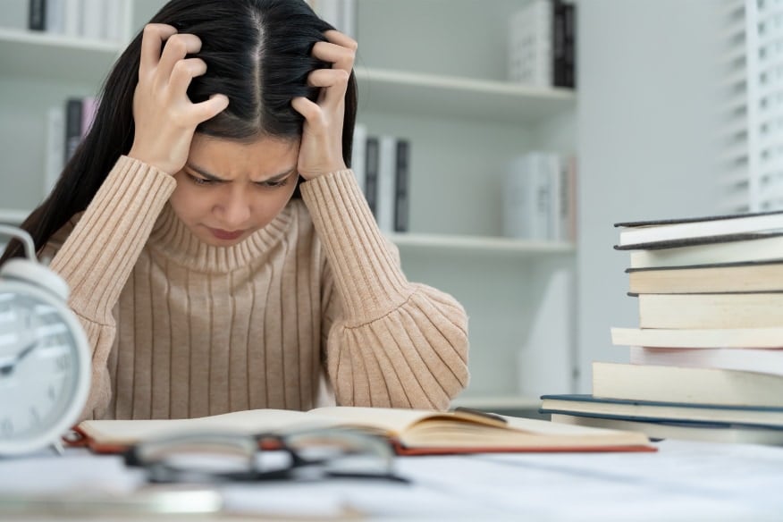 「失敗できない」若者が35年で急上昇、所得格差との関連が明らかに
