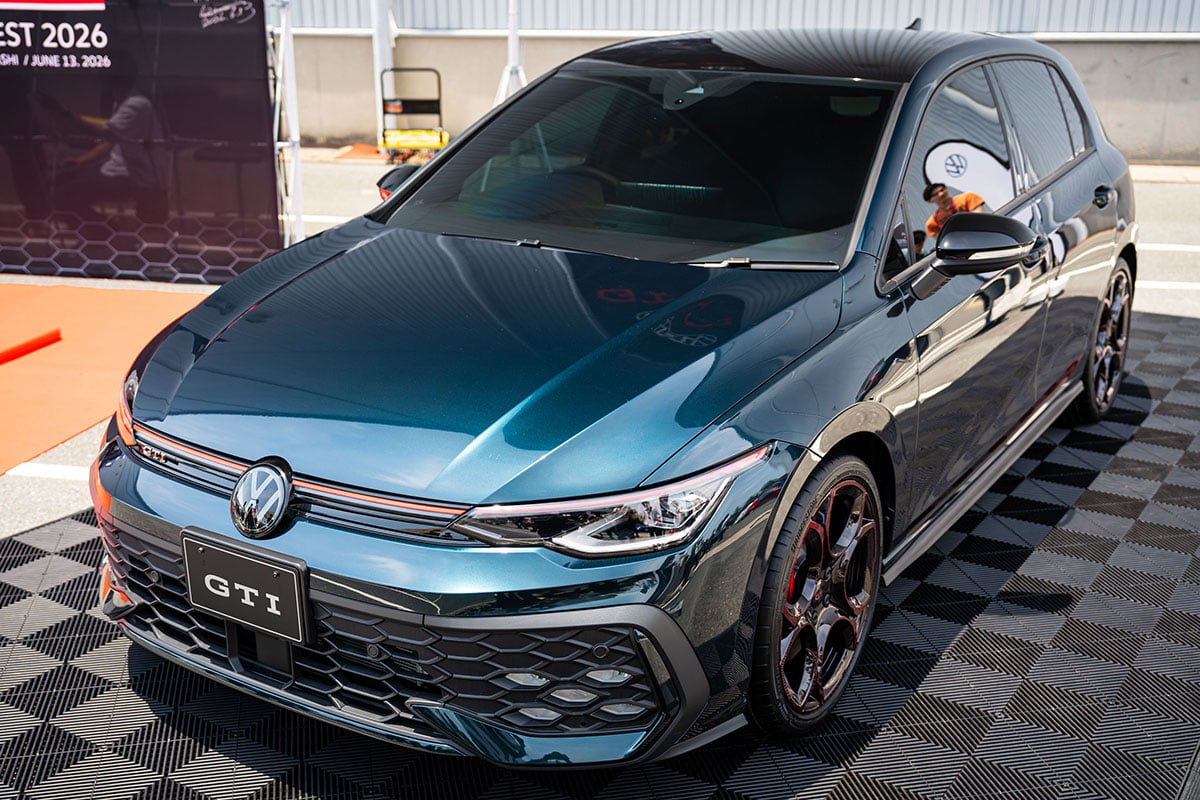 「GTI」ファンなら見逃せない!! VWが「ゴルフGTI」の日本限定モデルをサプライズ公開！ 誕生50周年を祝う特別仕様車は何がスペシャルなのか？