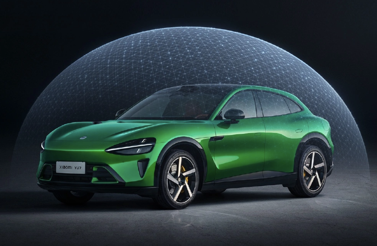 中国シャオミ、初の電動SUV「YU7」でテスラに挑む 予約開始1時間で28万9000台受注
