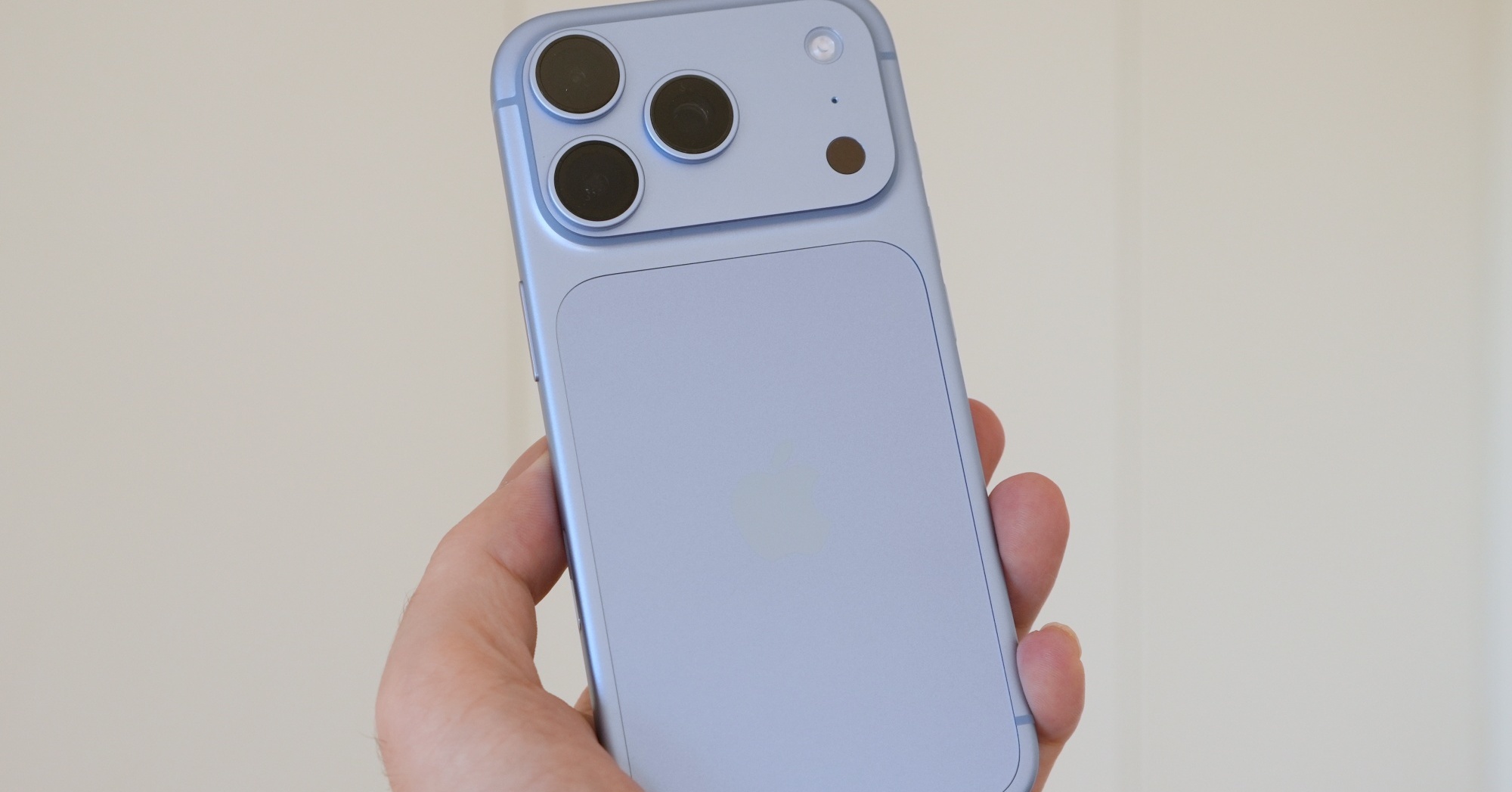 一部iPhoneで「インカメラのシャッター音」を消せる？ iOS 27で確認、注意点も