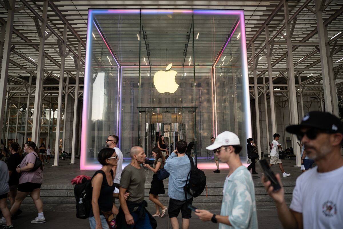 アップルの売上高、市場予想上回る－関税前の駆け込み需要が寄与