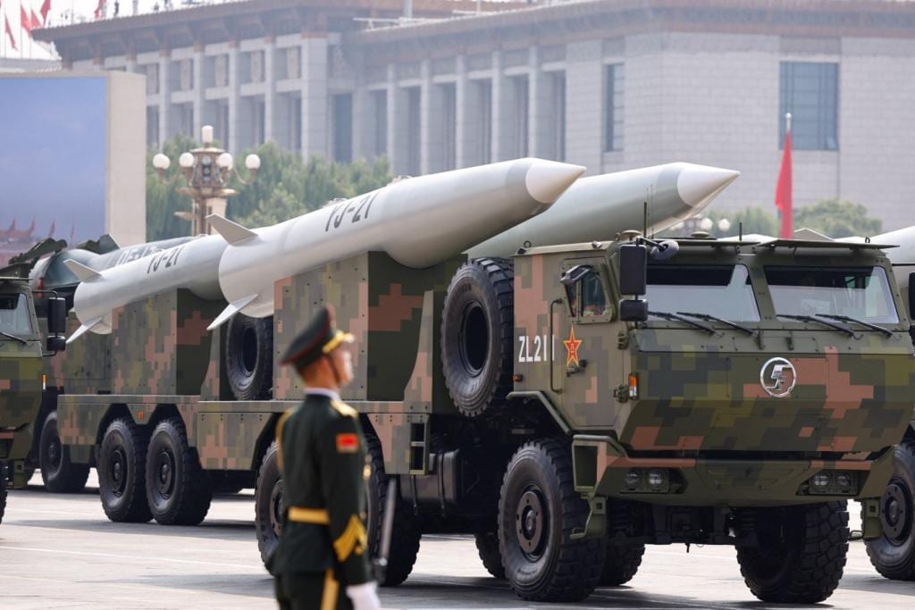 圧倒的軍事力の差がありながら、台湾侵攻しても中国軍が勝てない理由 軍幹部汚職やむ気配なし、100人の女性を囲う将軍に忠誠は誓えない(1/8)