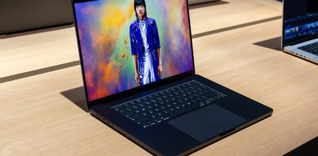 60万円のノート。M5 Max MacBook Proを拝んできた