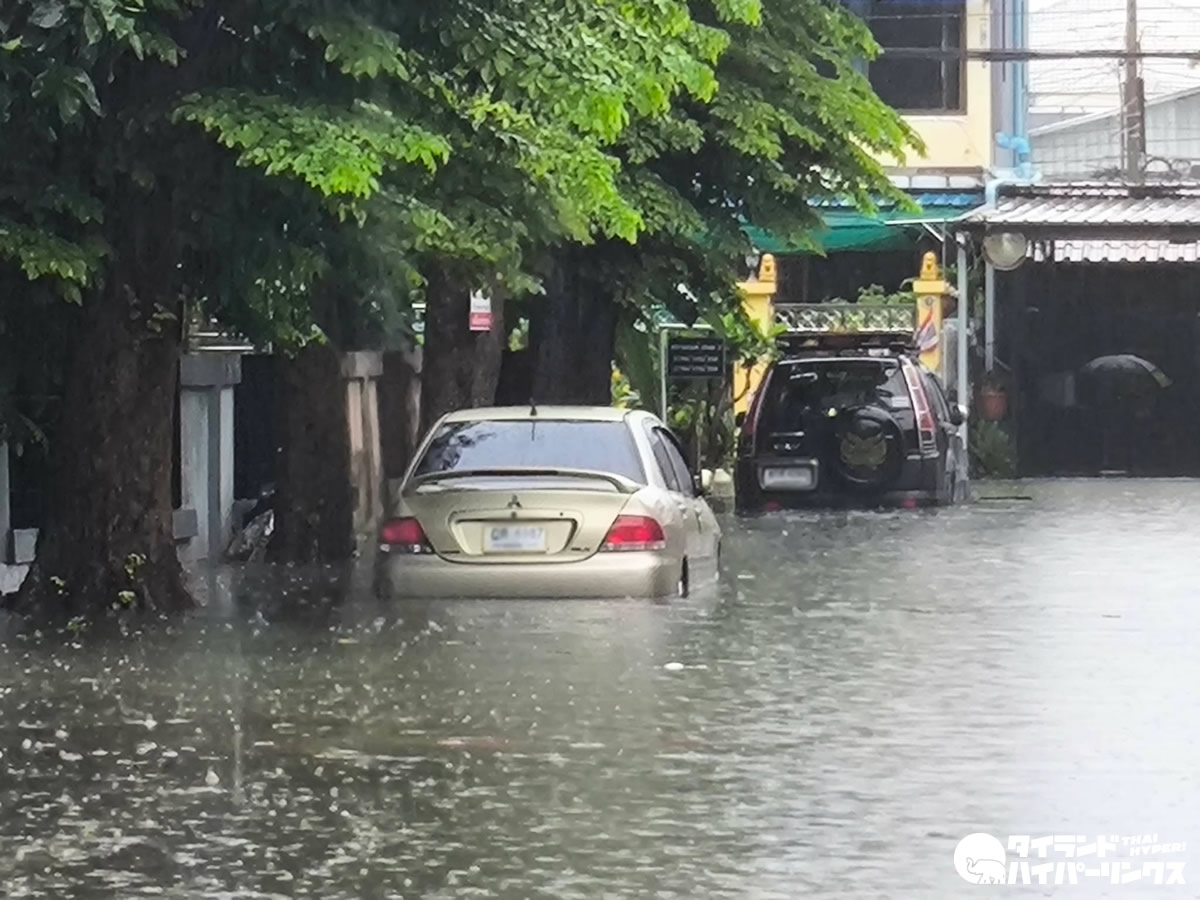 バンコクに洪水警報、運河水位が「危険水準」 24時間雨量210ミリの地点も