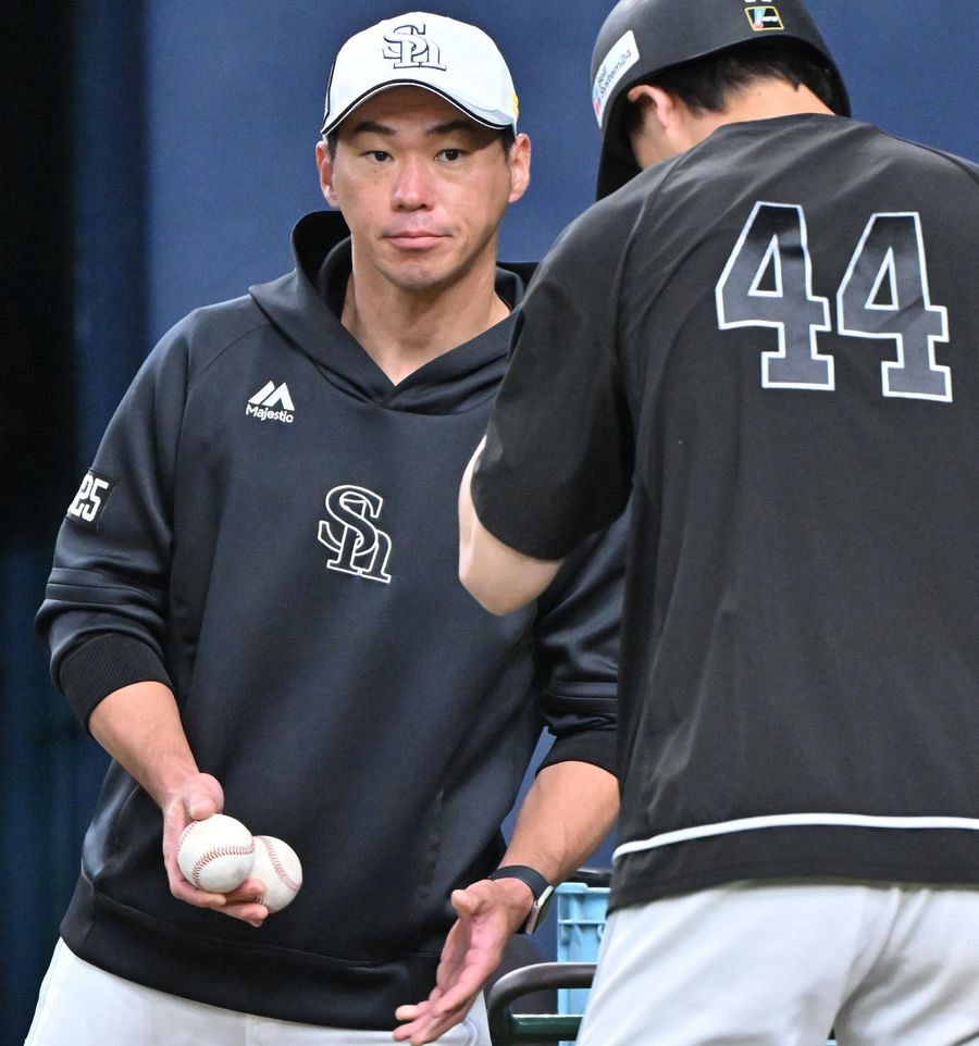 ソフトバンク、来季コーチングスタッフ発表 長谷川勇也氏が打撃コーチ兼スキルコーチ 村松有人氏が1軍野手チーフコーチ