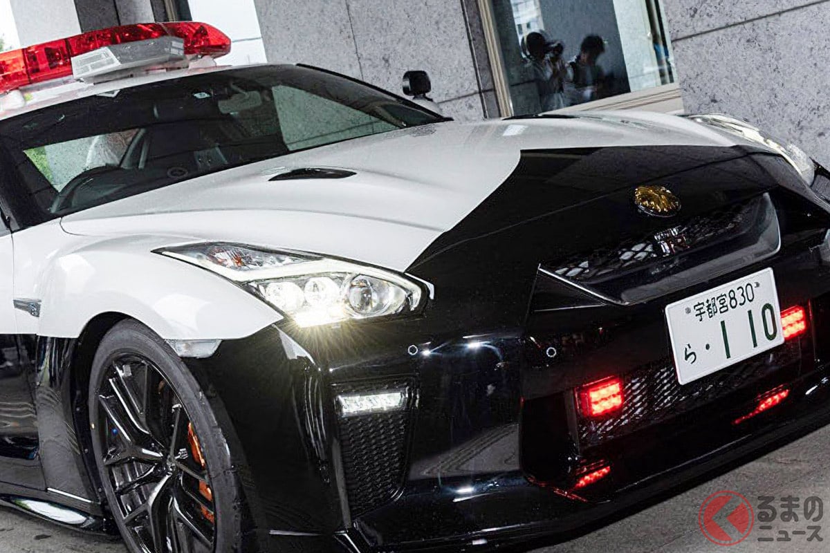 日産「GT-R」にホンダ「NSX」！ とうてい逃げられそうにない「めっちゃ速いパトカー」なぜ存在？ スポーツカーの「白黒パトカー」は取り締まりしないって本当!?