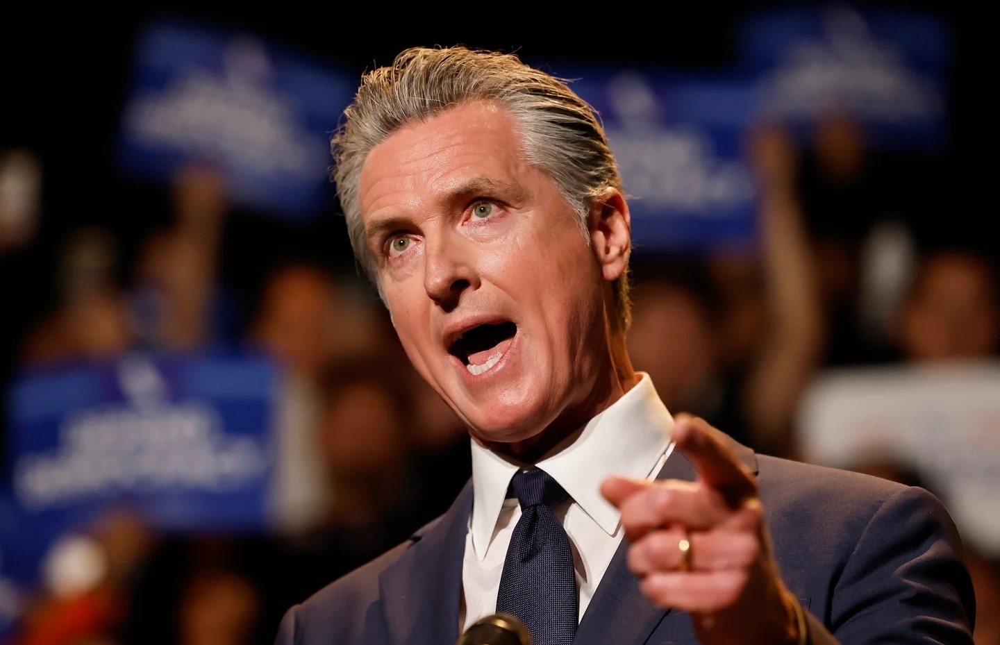 「トランプはクマをつついた。我々は反撃する」カリフォルニア州知事、共和党有利のテキサス州選挙区割への対抗策を発表（ハフポスト日本版）