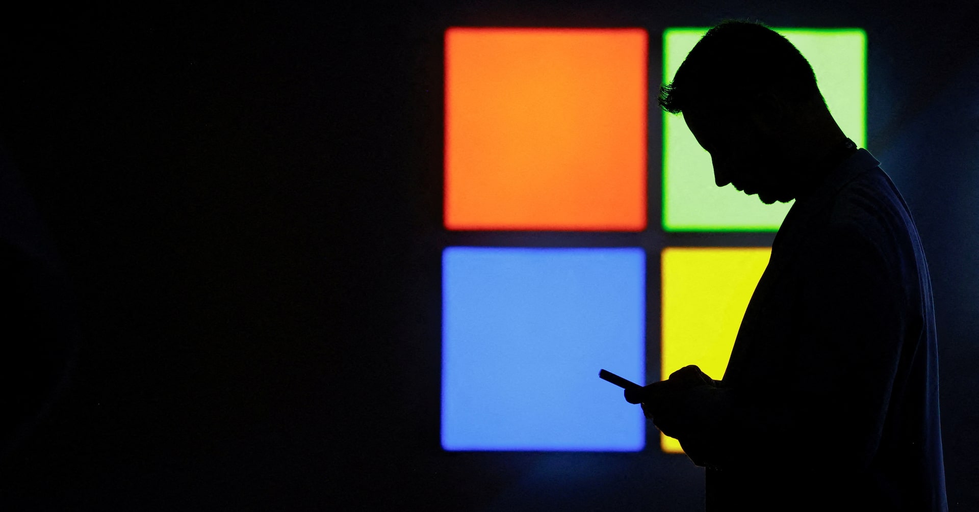 マイクロソフト、トランプ政権と争う法律事務所に変更 株主代表訴訟で