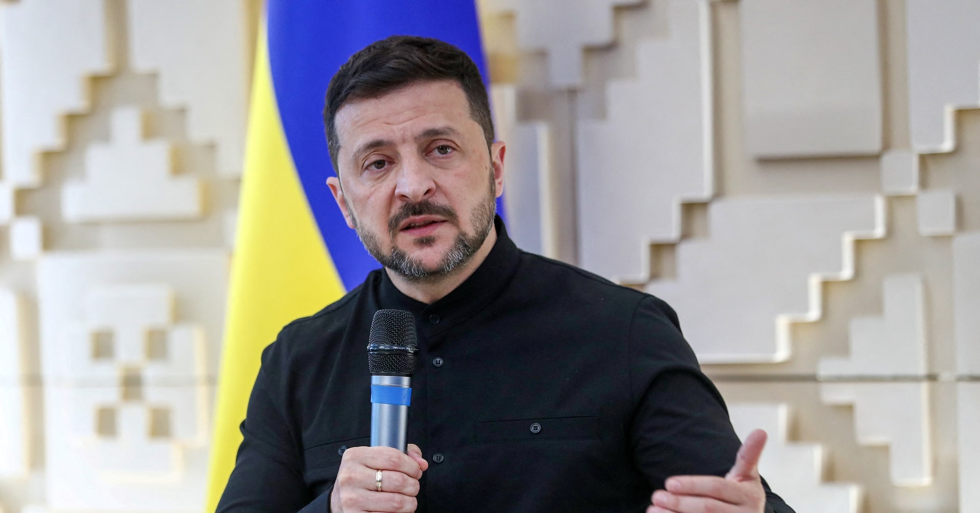 ゼレンスキー氏「停戦合意ならプーチン氏との会談不要」、一段の圧力必要